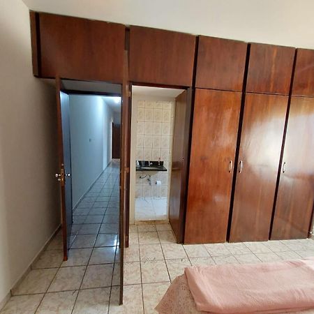 Casa Da Malu Hotel Uberlândia Buitenkant foto